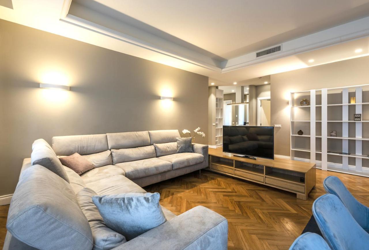 Heart Milan Apartments Duomo District ภายนอก รูปภาพ