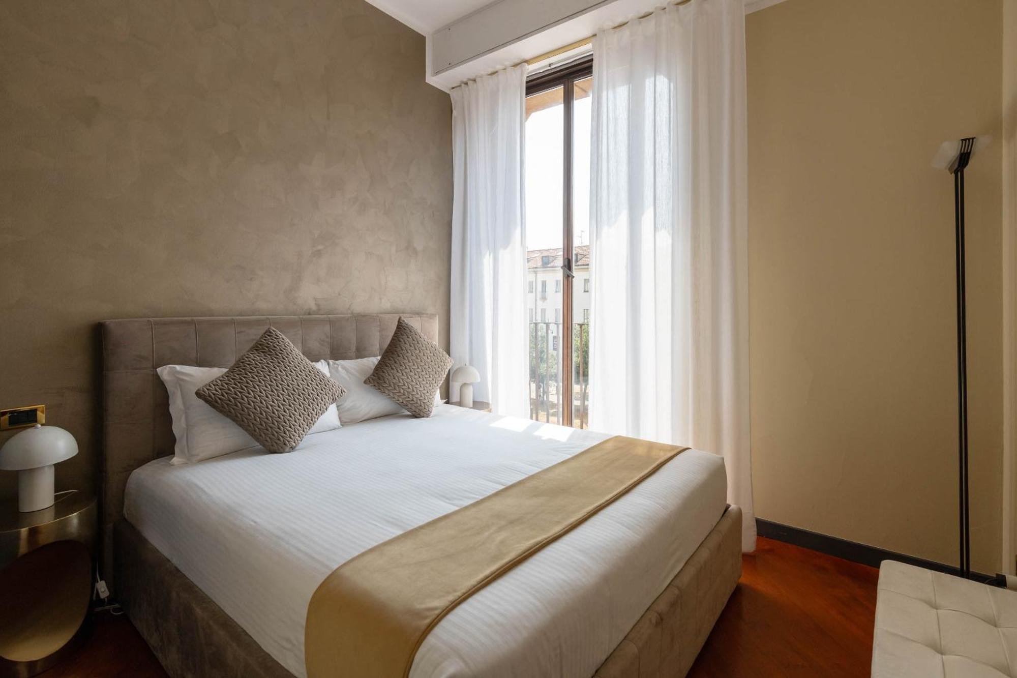 Heart Milan Apartments Duomo District ภายนอก รูปภาพ